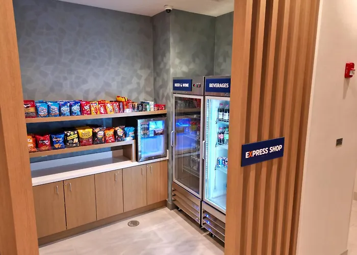 Express & Chicago By Ihg