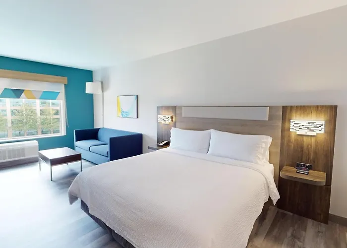 Express & Chicago By Ihg 3* Schaumburg