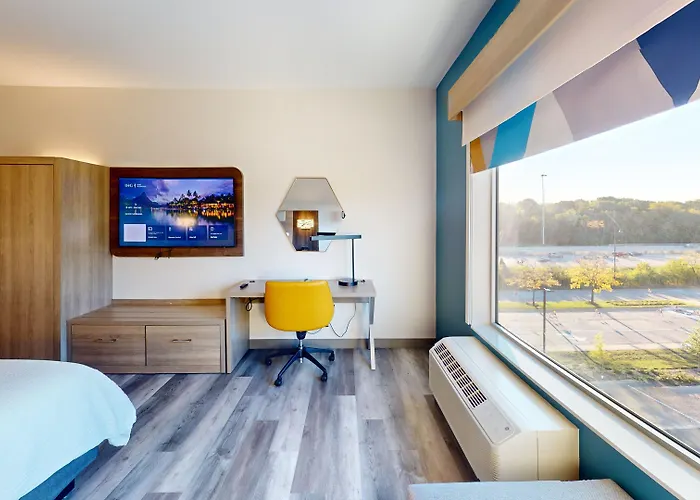 Hotel Express & Chicago By Ihg
